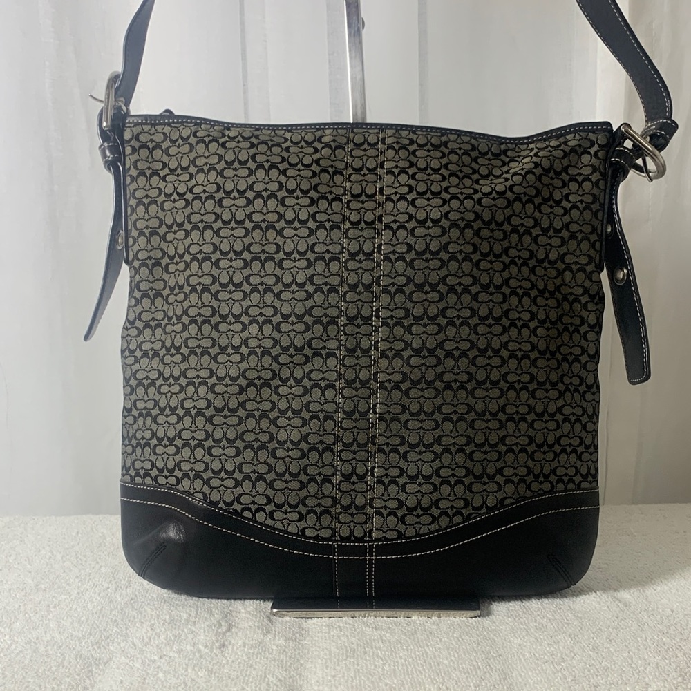GUC Coach signature stripe swing pack  Crossbody Bag